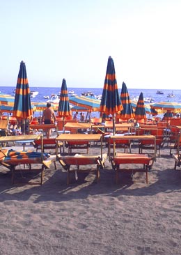 beach chairs and umbrellas positano